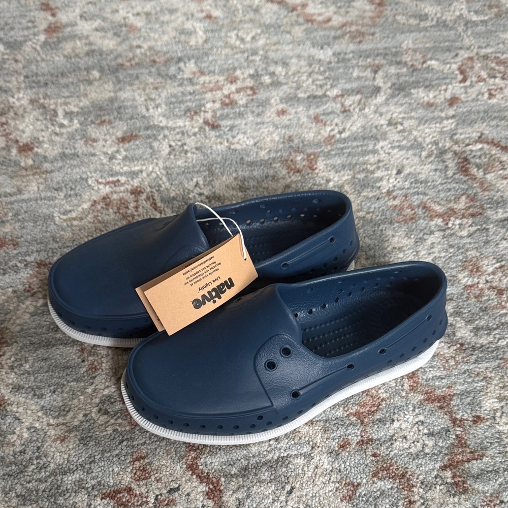 Native Kids Water Shoes in Deep Blue